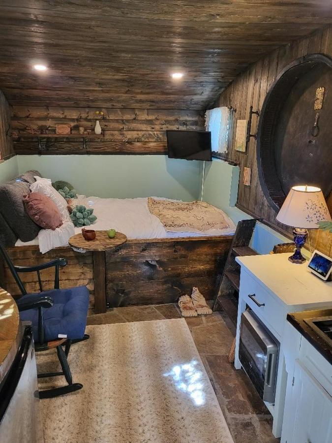 Hotel Hobbit Haven Mission Canyon Esterno foto