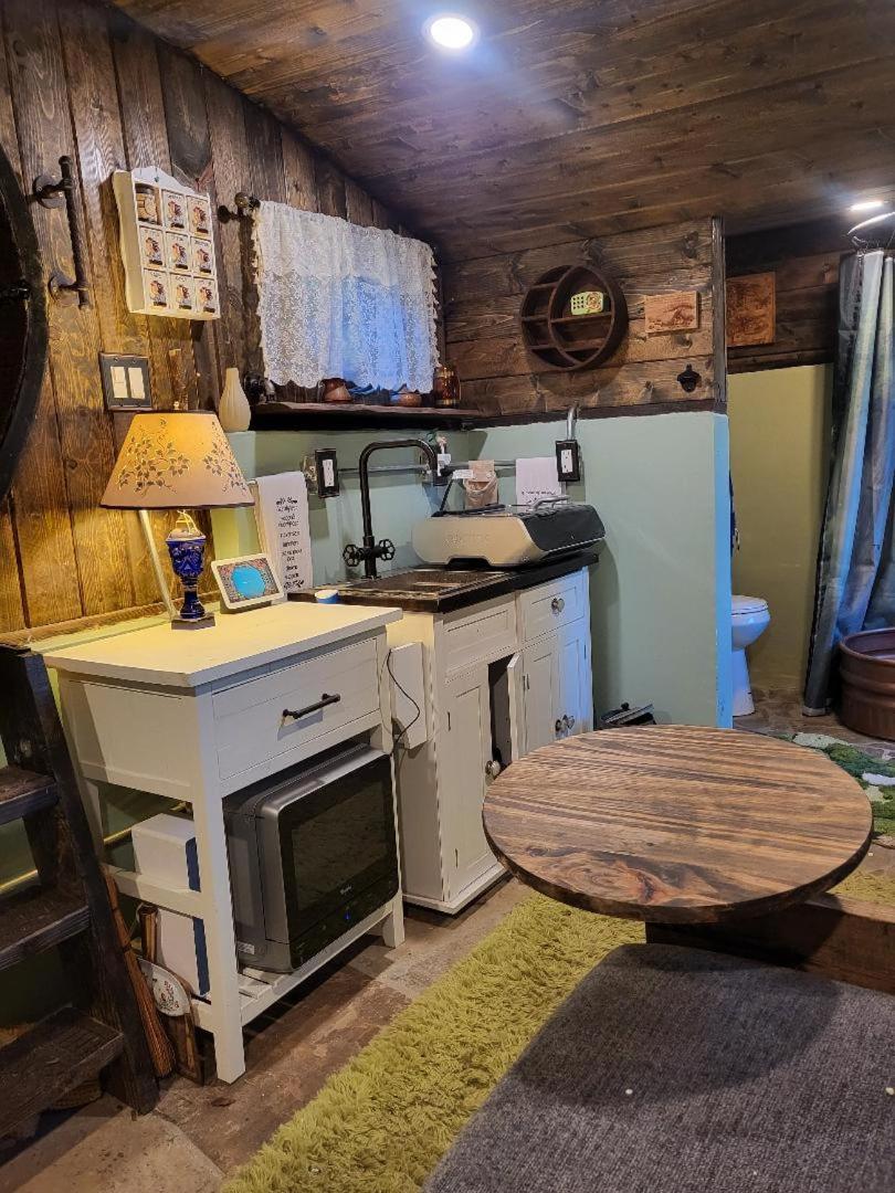 Hotel Hobbit Haven Mission Canyon Esterno foto
